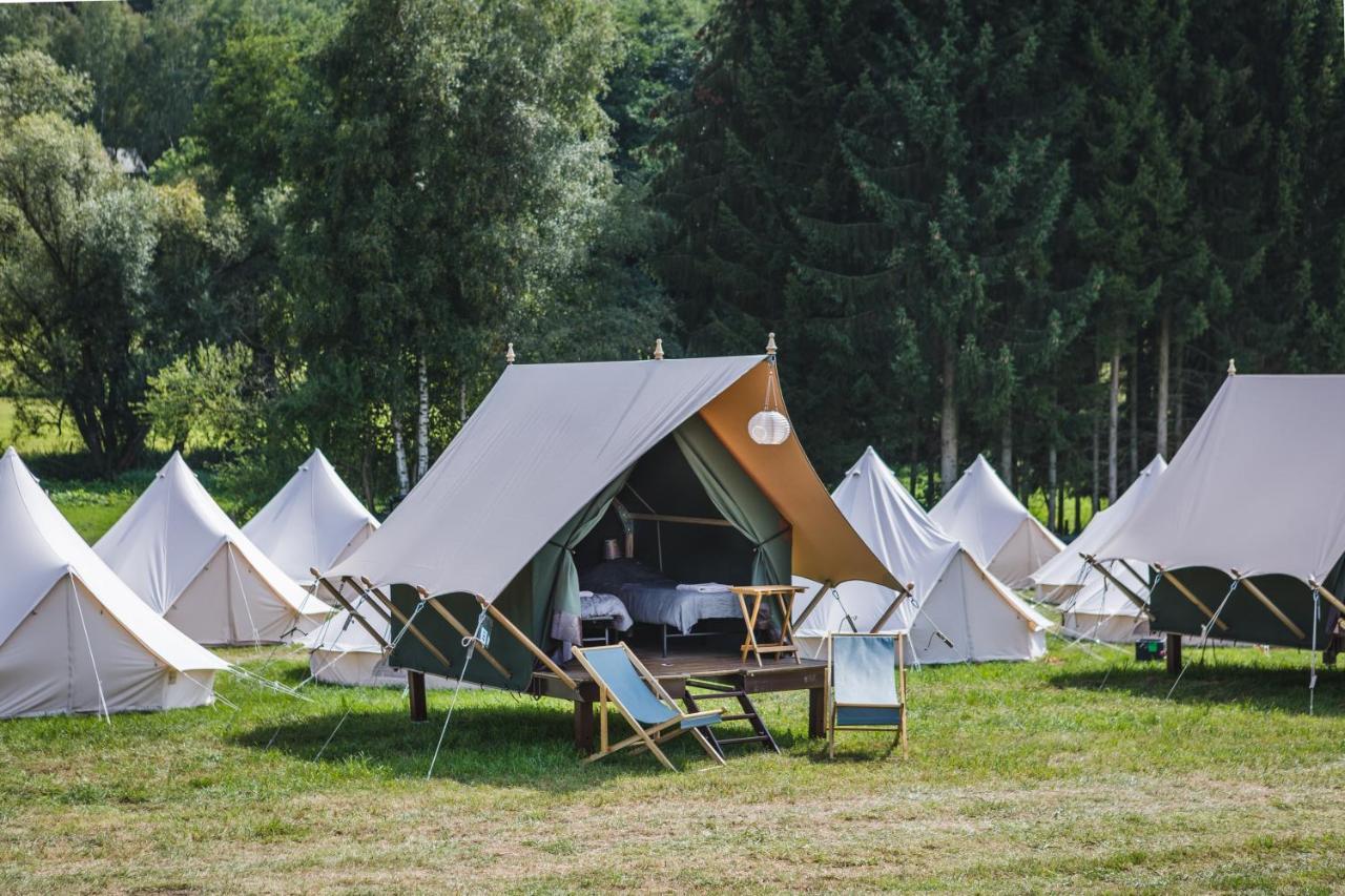 Glamping F1 Austrian Grand Prix Spielberg Bei Knittelfeld Exterior photo