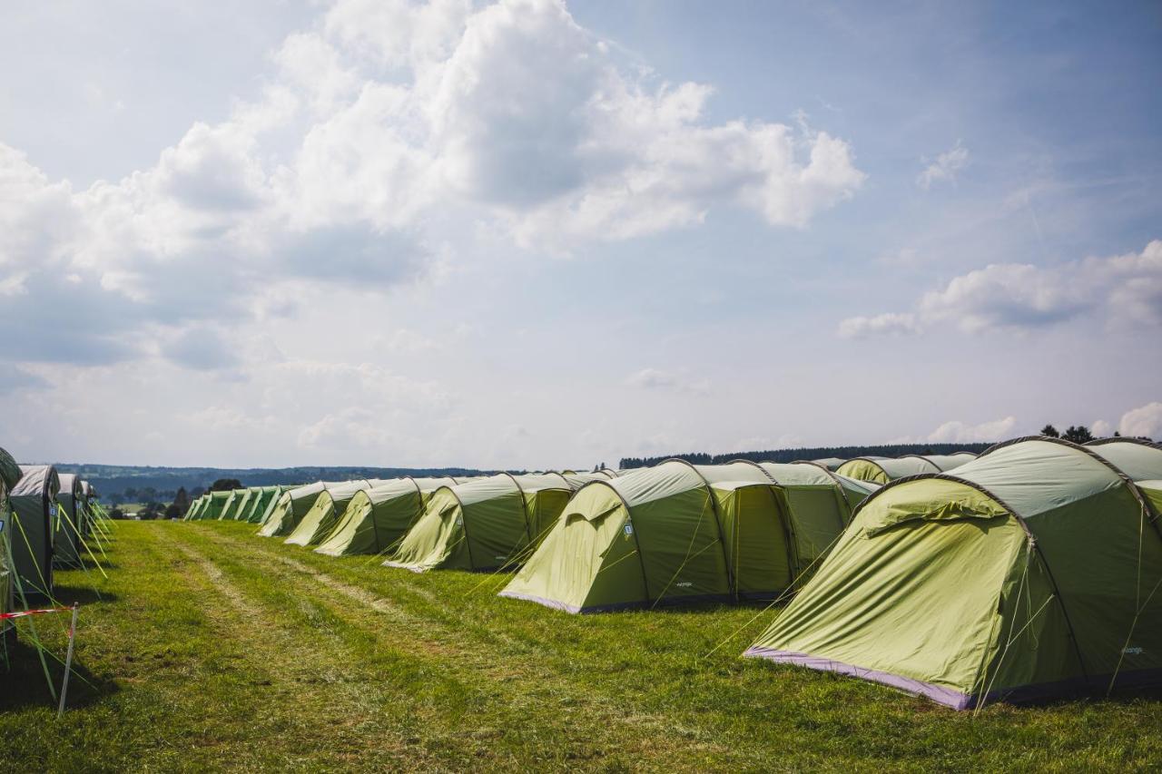 Glamping F1 Austrian Grand Prix Spielberg Bei Knittelfeld Exterior photo